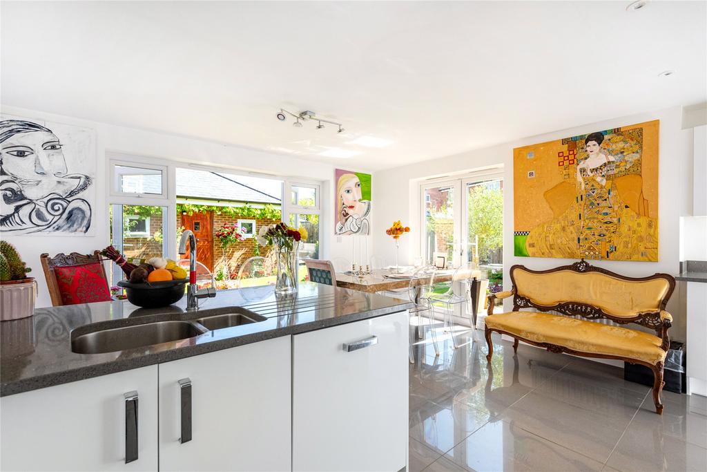 Kitchen/Dining Room