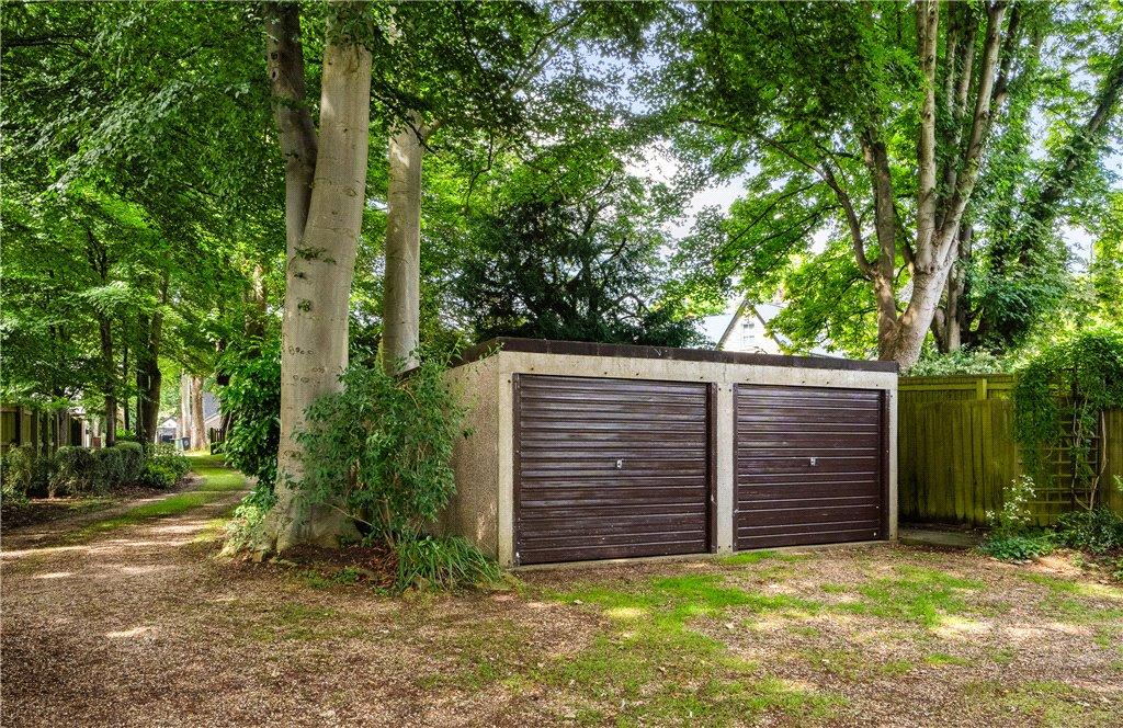 Garage &amp; Parking