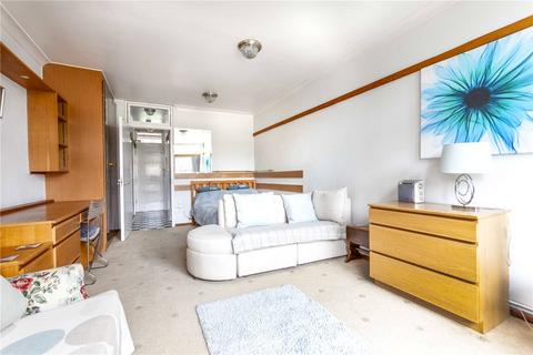 Studio for sale, Golden Lane Estate, London, EC1Y