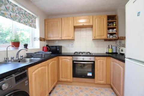 4 bedroom end of terrace house to rent, Dewfalls Drive, Bristol BS32