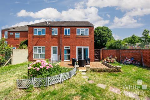 3 bedroom semi-detached house for sale, Avon Place, Reading RG1