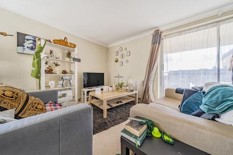 2 bedroom penthouse for sale, The Mount, Guildford, Surrey, GU2