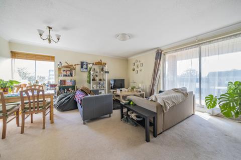 2 bedroom penthouse for sale, The Mount, Guildford, Surrey, GU2