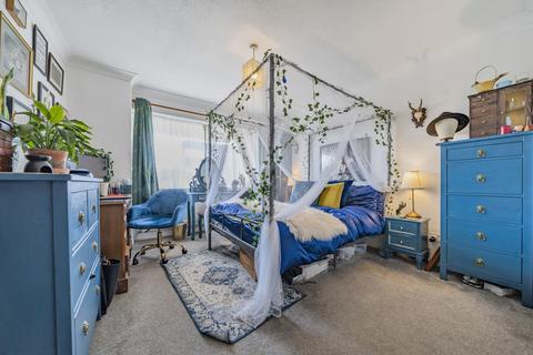 2 bedroom penthouse for sale, The Mount, Guildford, Surrey, GU2