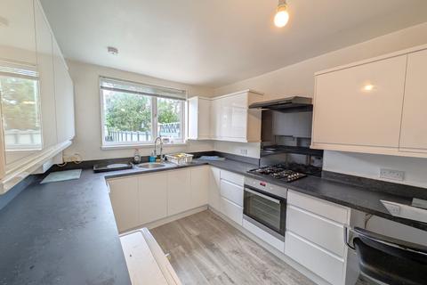 4 bedroom terraced house to rent, Blyth Road, Hayes, Greater London, UB3