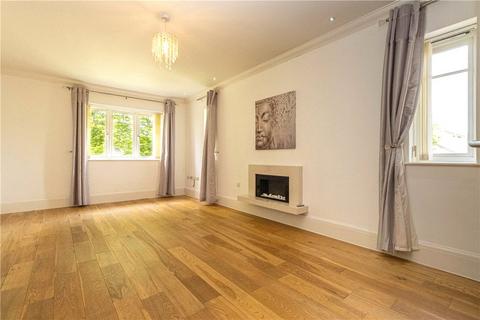 2 bedroom flat to rent, Leyton Road, Harpenden, Hertfordshire