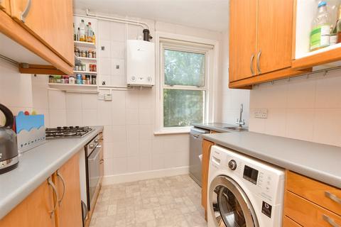 2 bedroom ground floor maisonette for sale, Farningham Road, Caterham, Surrey