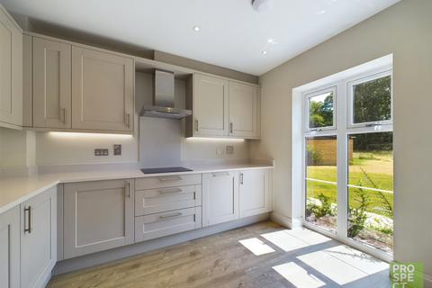3 bedroom terraced house to rent, Winkfield Manor Drive, Ascot, Berkshire, SL5