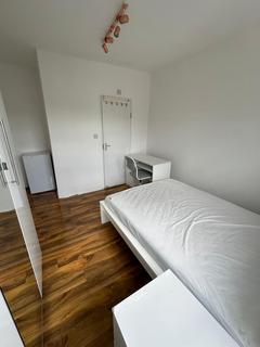 6 bedroom flat to rent, Netherwood Road, London, W14