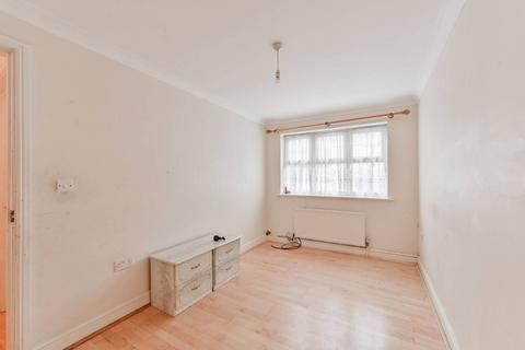 2 bedroom flat to rent, OSIER CRESCENT, LONDON, N10 1QZ, Muswell Hill, London, N10