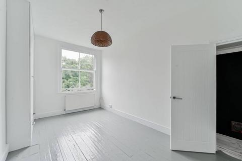 2 bedroom flat to rent, Tollington Park, Finsbury Park, London, N4