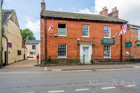 2 bedroom flat to rent, High Street, Stalham, NR12