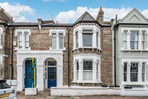 3 bedroom flat for sale, Thirsk Road, Clapham Common North Side, London, SW11