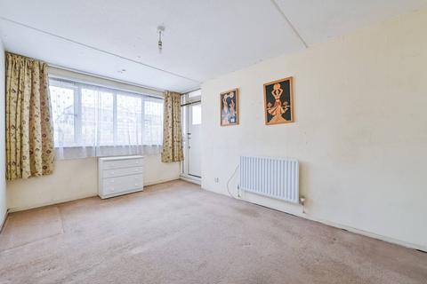 3 bedroom flat for sale, Paveley Street, St John's Wood, London, NW8