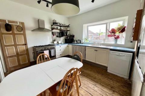 14 Chapel Street, Buckfastleigh, TQ11 0AB
