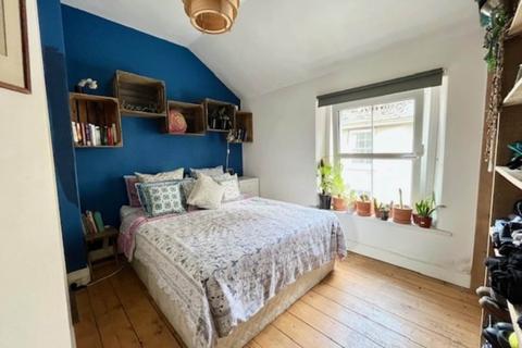 14 Chapel Street, Buckfastleigh, TQ11 0AB