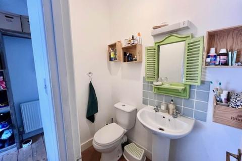 14 Chapel Street, Buckfastleigh, TQ11 0AB