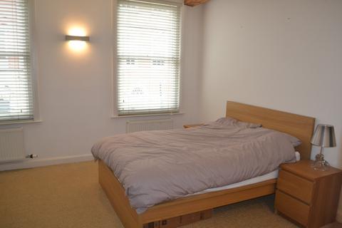 2 bedroom flat to rent, The Courtyard, Castle Gate, Nottingham, NG1 7AS
