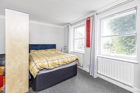 Studio for sale, 51 Earl's Court Square, London SW5