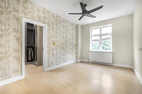 undefined, St. James's Avenue, Hampton Hill, Hampton, TW12