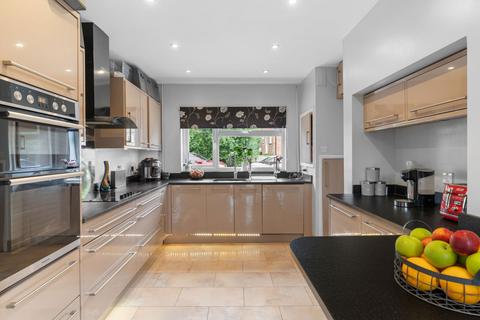 4 bedroom semi-detached house for sale, Howard Road, Saffron Walden