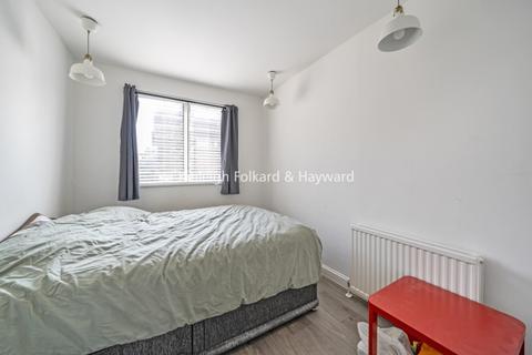 2 bedroom house to rent, Prowse Place Camden NW1