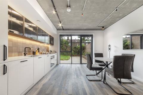 undefined, Lawrence Road, London N15