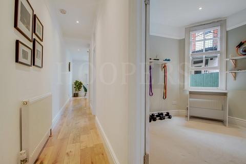 2 bedroom apartment to rent, Mora Road, London, NW2