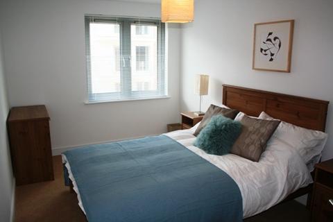 2 bedroom flat to rent, Cameronian Square, Gateshead NE8