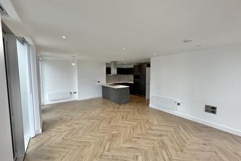 3 bedroom apartment to rent, Silvercroft Street, Manchester, M15