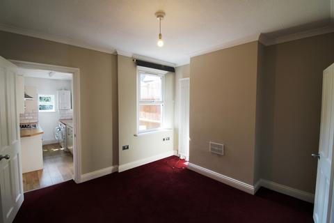 2 bedroom terraced house to rent, Norton Road, Reading, RG1