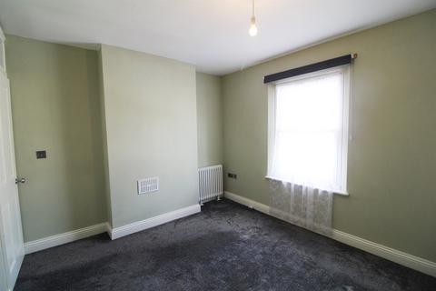 2 bedroom terraced house to rent, Norton Road, Reading, RG1