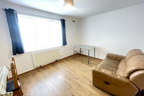 2 bedroom apartment to rent, Fontwell Court, Harrow HA2