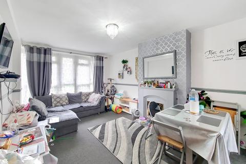 2 bedroom flat for sale, Longbridge Road Barking IG11 9EG