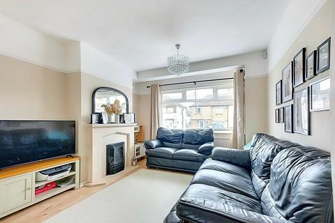 3 bedroom end of terrace house for sale, Loftin Way, Chelmsford CM2