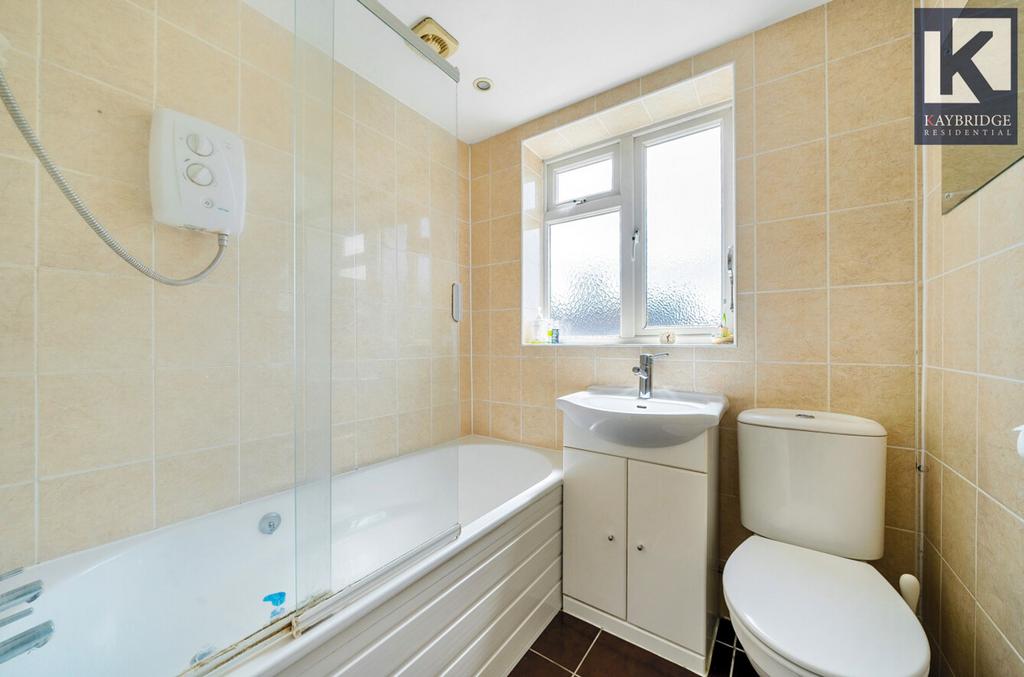 Pembury Avenue, Worcester Park - KT4 8 BY