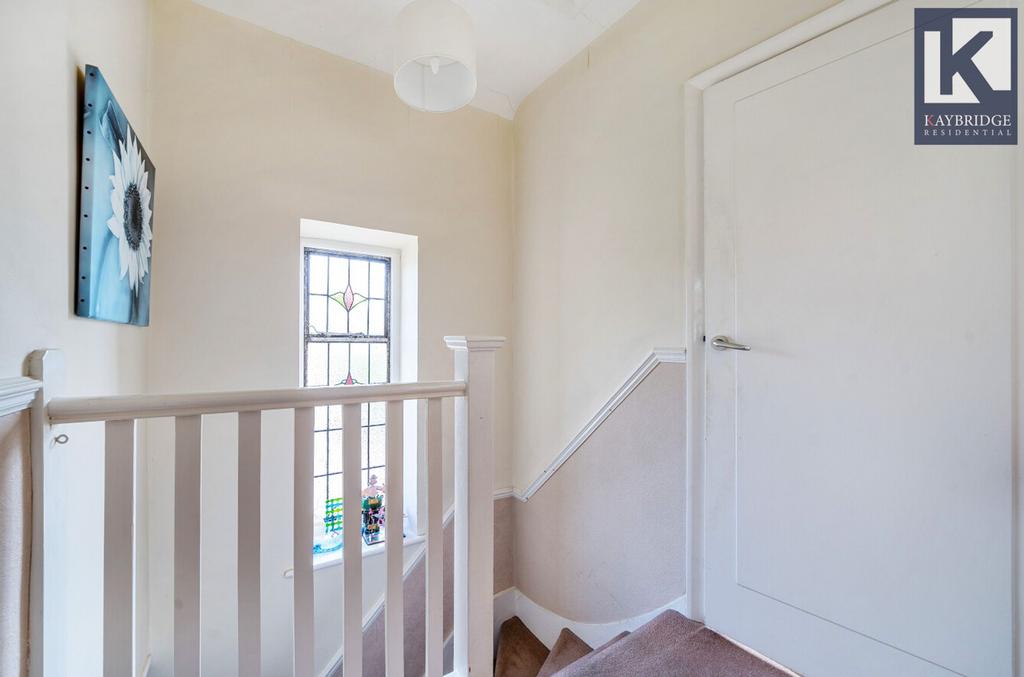 Pembury Avenue, Worcester Park - KT4 8 BY