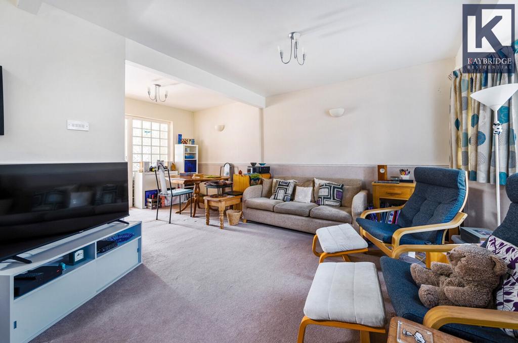 Pembury Avenue, Worcester Park - KT4 8 BY