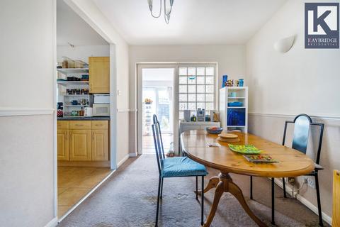118 Pembury Avenue, Worcester Park, KT4 8BY