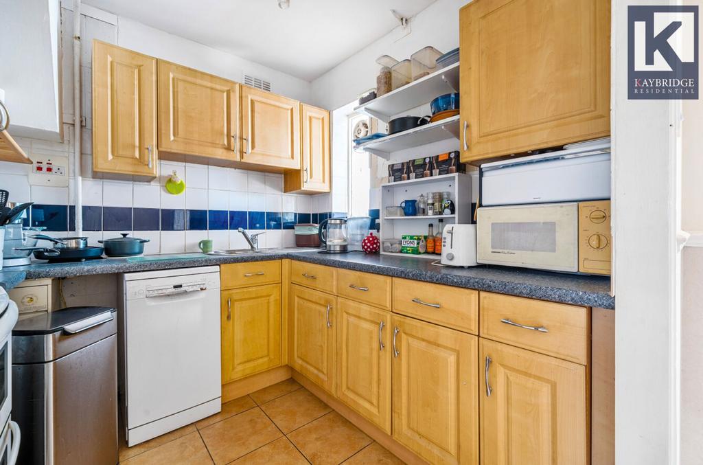 Pembury Avenue, Worcester Park - KT4 8 BY