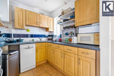 118 Pembury Avenue, Worcester Park, KT4 8BY