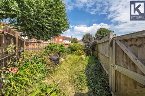 118 Pembury Avenue, Worcester Park, KT4 8BY