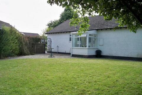 3 bedroom detached bungalow to rent, Hereford,  Herefordshire,  HR4