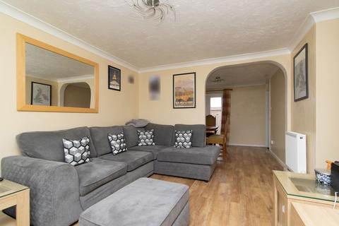 3 bedroom terraced house for sale, Lucerne Drive, Seasalter, CT5