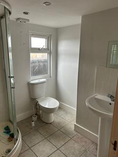 1 bedroom flat for sale, Flat 5, 4 High Street, Littlehampton, West Sussex, BN17 5EE