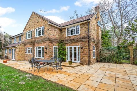 15 Pinecote Drive, Ascot, SL5 9PS
