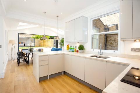 3 bedroom apartment for sale, East Hill, London, SW18