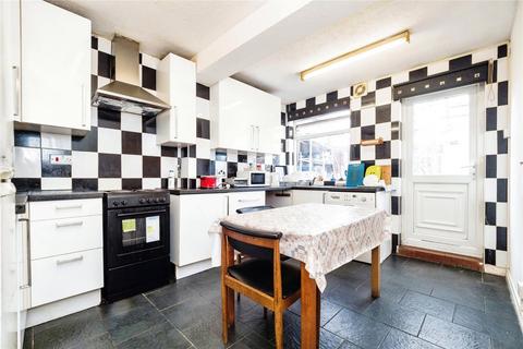 3 bedroom end of terrace house for sale, Sutton Road, Barking, IG11