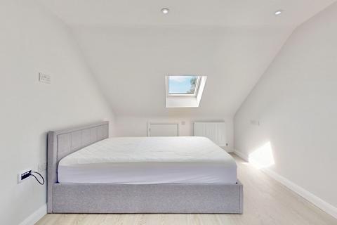 1 bedroom in a house share to rent, Randon Close, Harrow HA2