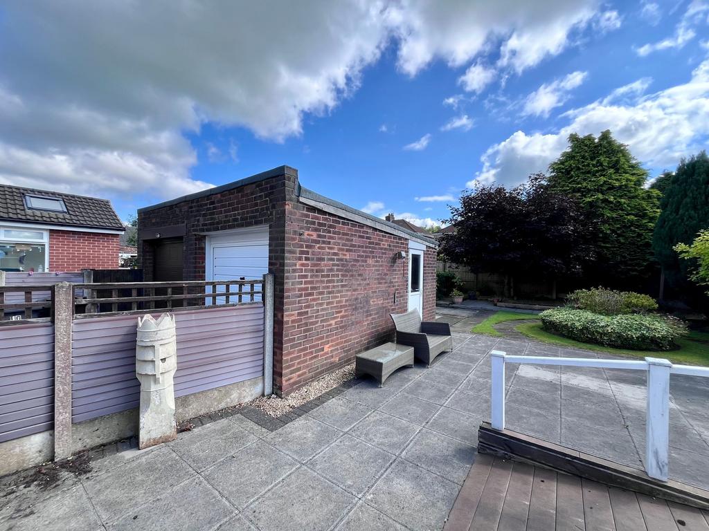 Garden/garage